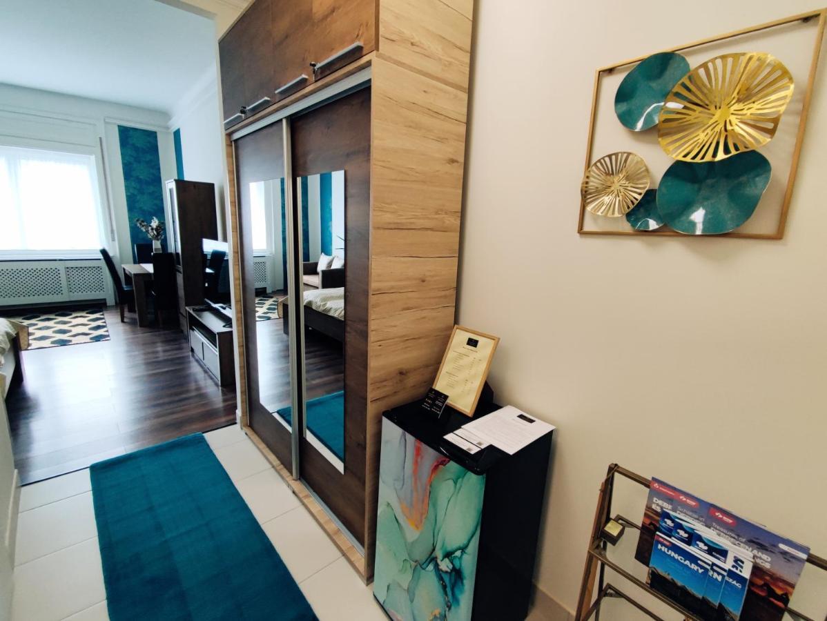 Apartment Palace